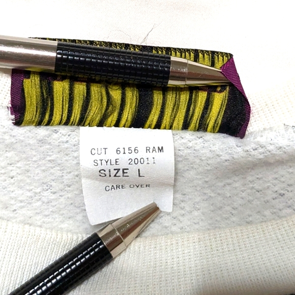 Liberty Flyer Gone With the Wind sweatshirt - Picture 6 of 13